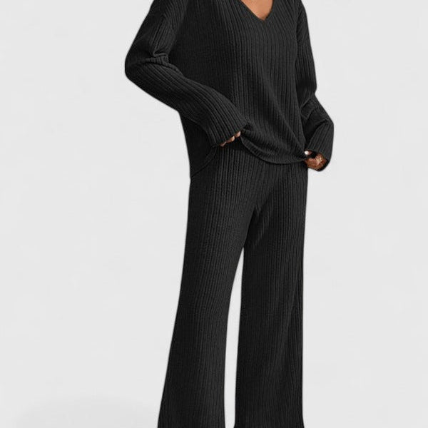 Angeline™ Comfortable Set | V-Neck Sweater and Wide-Leg Ribbed Pants