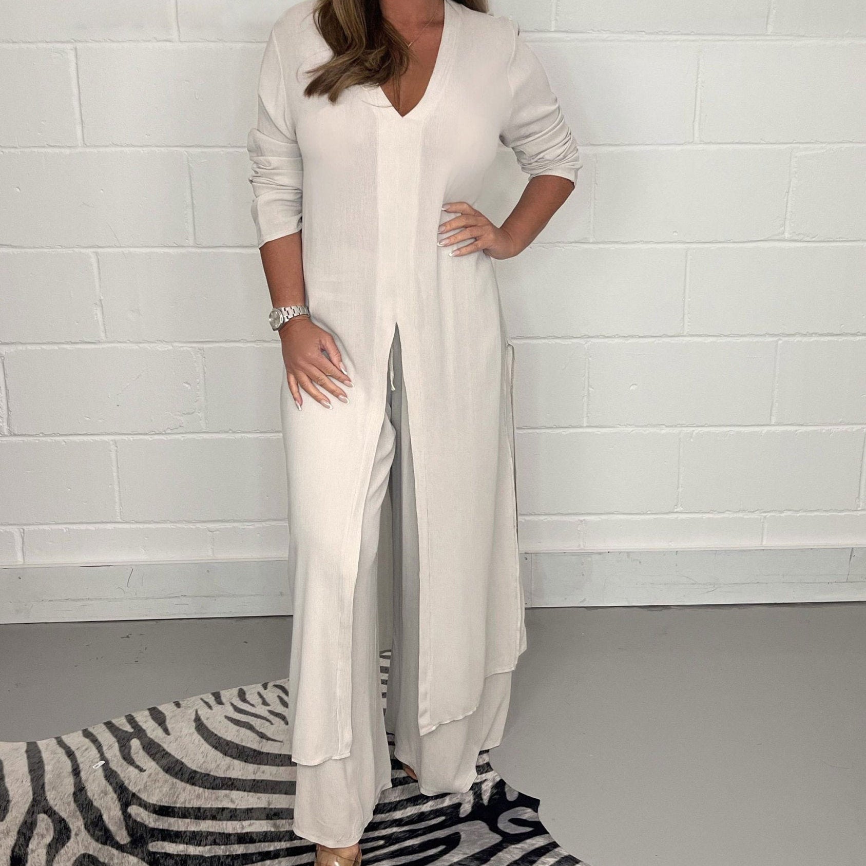 Cherly™ Comfy Two-Piece Set | Flowy Blouse and Wide-Leg Trousers