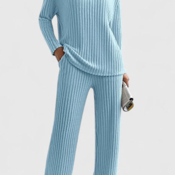 Angeline™ Comfortable Set | V-Neck Sweater and Wide-Leg Ribbed Pants