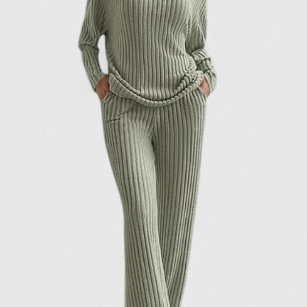 Angeline™ Comfortable Set | V-Neck Sweater and Wide-Leg Ribbed Pants